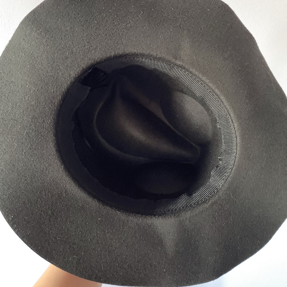 M Hats🎩 - Picture 5 of 5